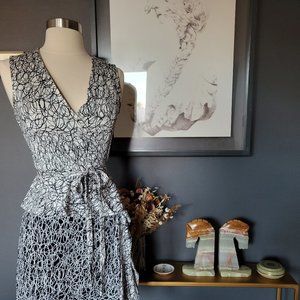 Diane Von Furstenberg DVF Mililani Wrap Scribble print Silk Jersey Dress - Sz 2